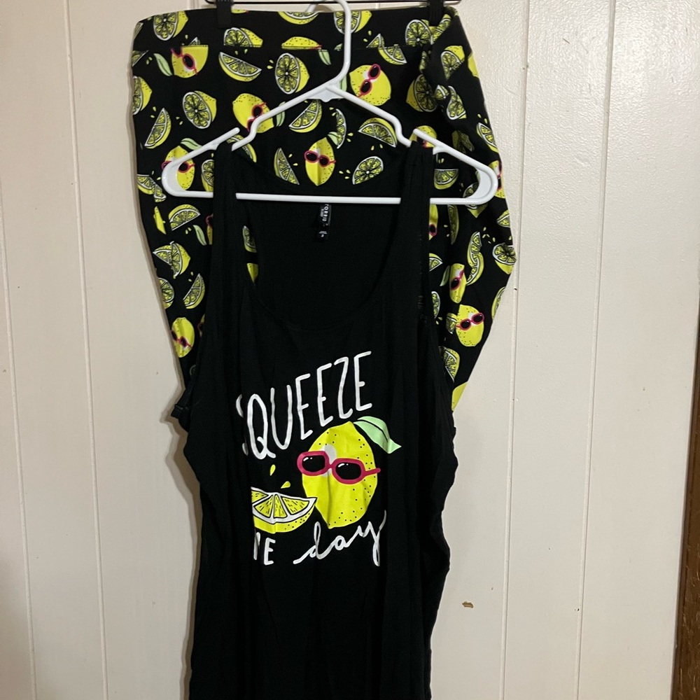 Torrid Black and Yellow Avocado Print Pajama Pants